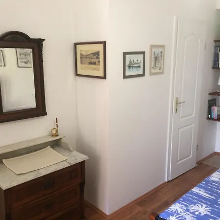 Family House In The Old Center Apartment Cres