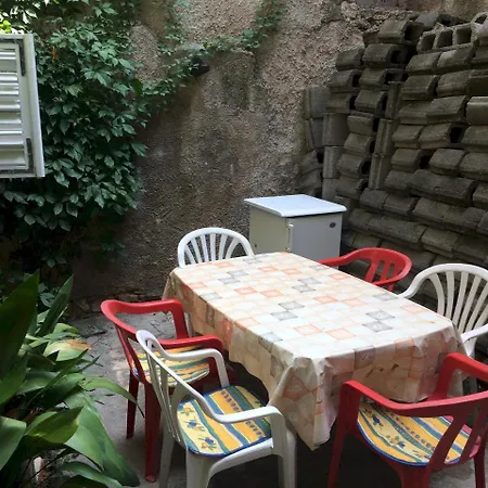 Family House In The Old Center Apartman